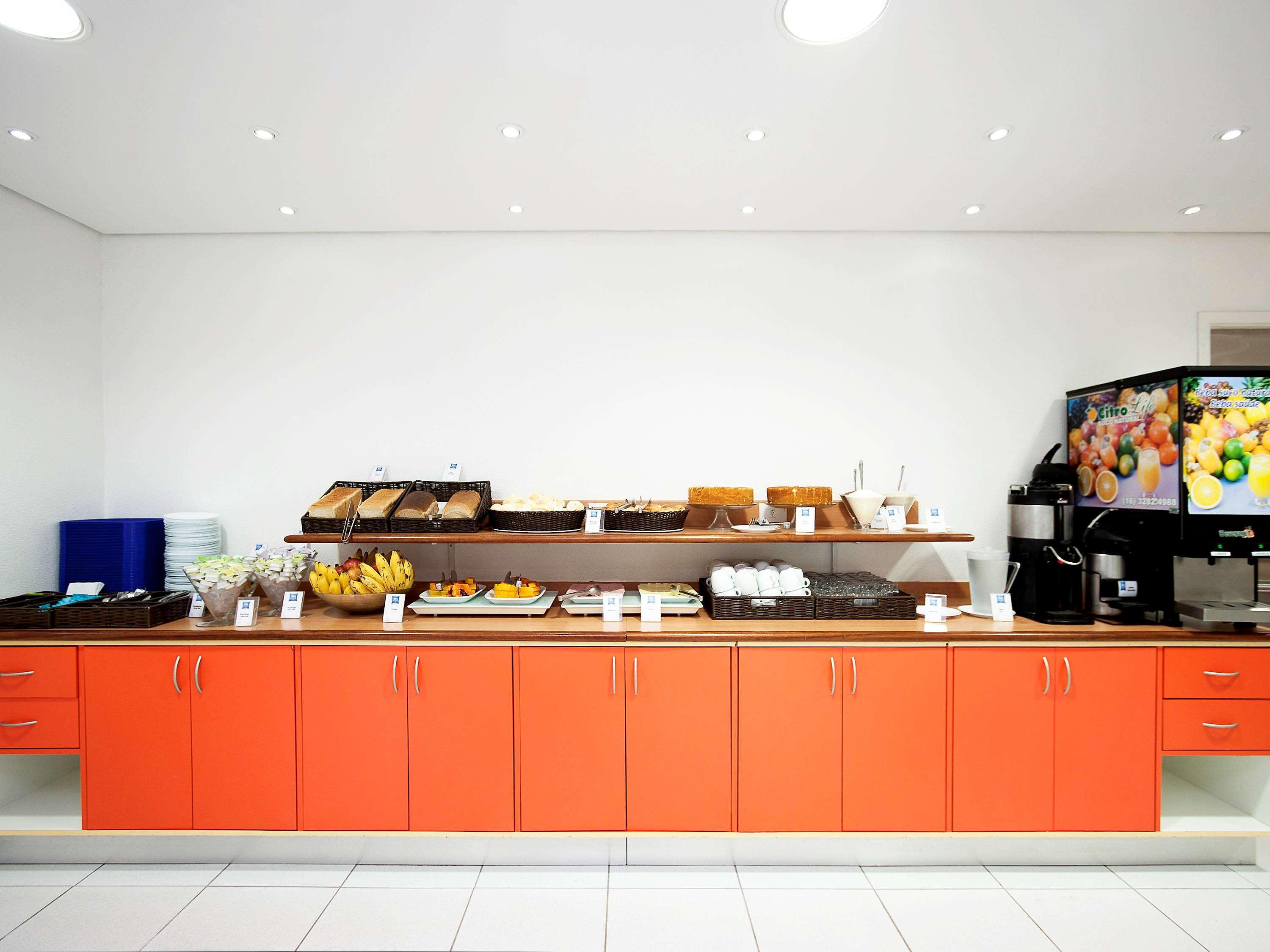 Ibis Budget Vitoria Exterior photo