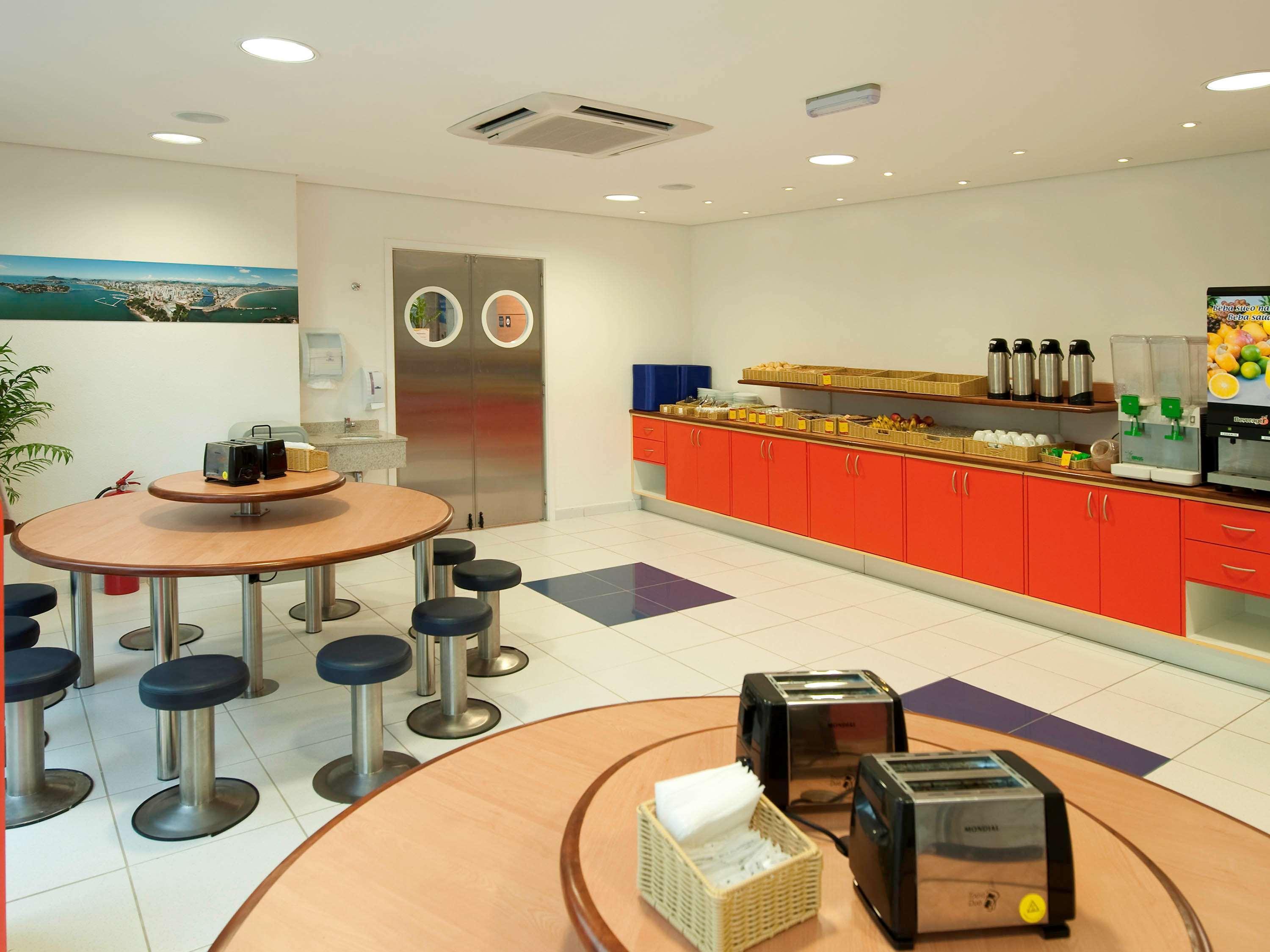 Ibis Budget Vitoria Exterior photo