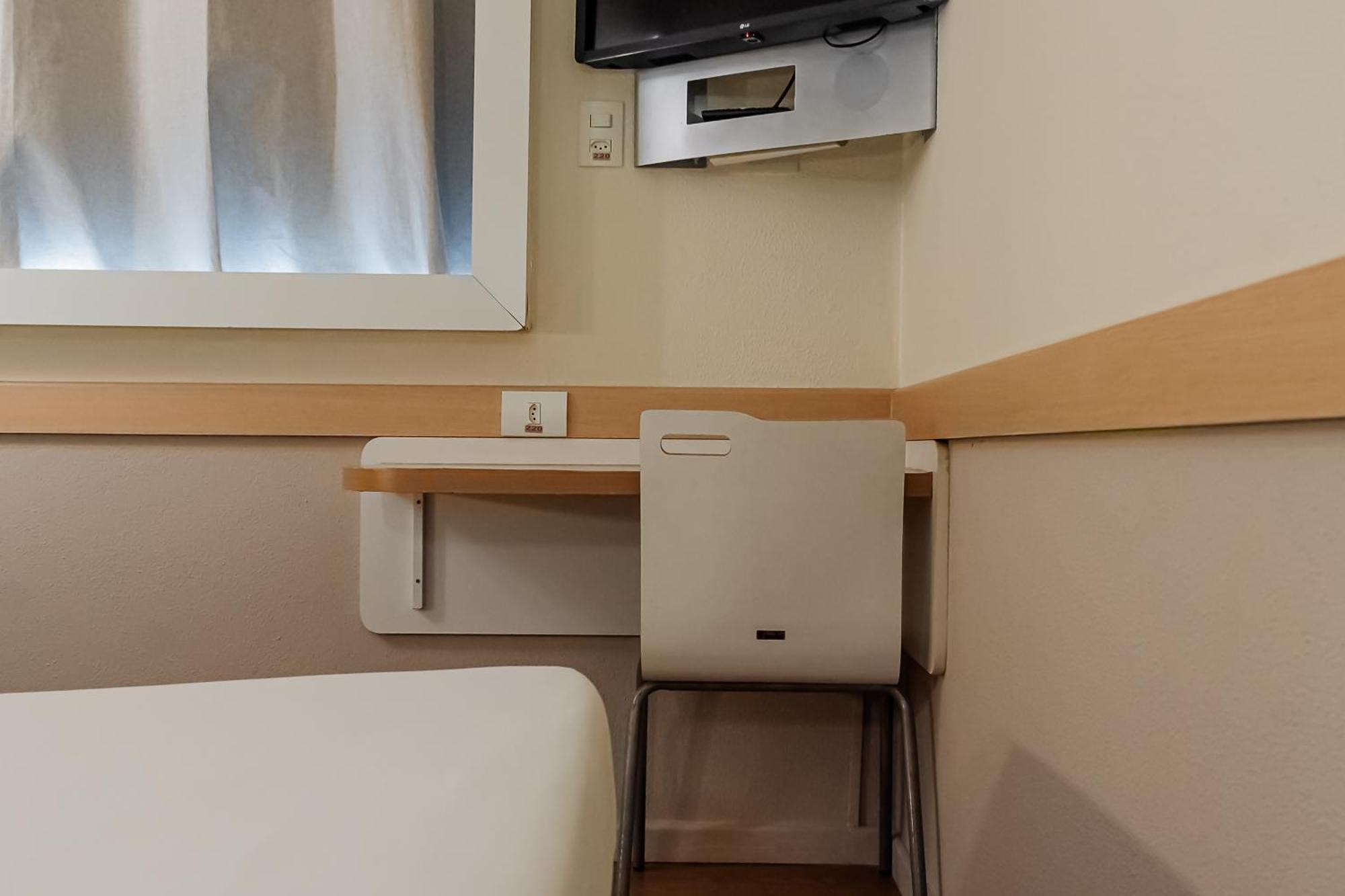 Ibis Budget Vitoria Exterior photo